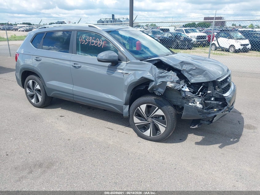 2024 Volkswagen Taos VIN 3VVVX7B25RM072607 — IAAI salvage auction photo
