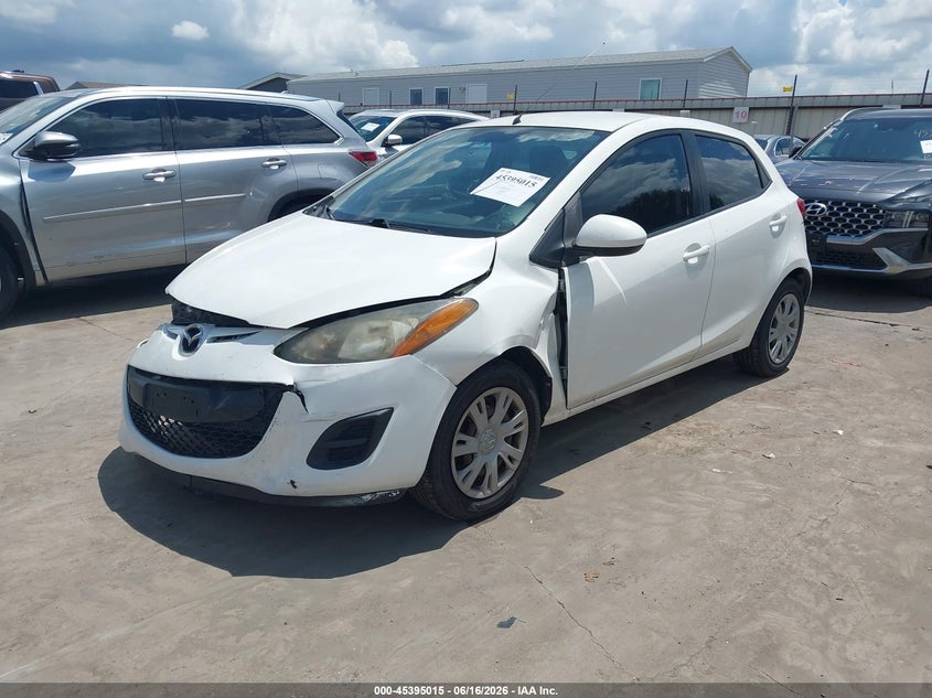 2014 Mazda 2 VIN JM1DE1KY8E0188186 IAAI salvage auction — FRONT END, Salvage Title, sold $825 on 2026-07-11 (photo 2)