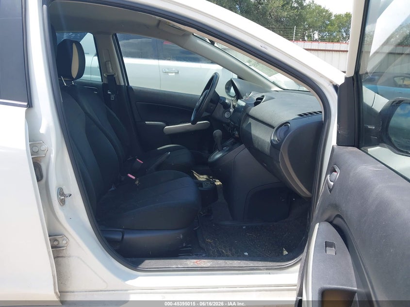 2014 Mazda 2 VIN JM1DE1KY8E0188186 IAAI salvage auction — FRONT END, Salvage Title, sold $825 on 2026-07-11 (photo 5)