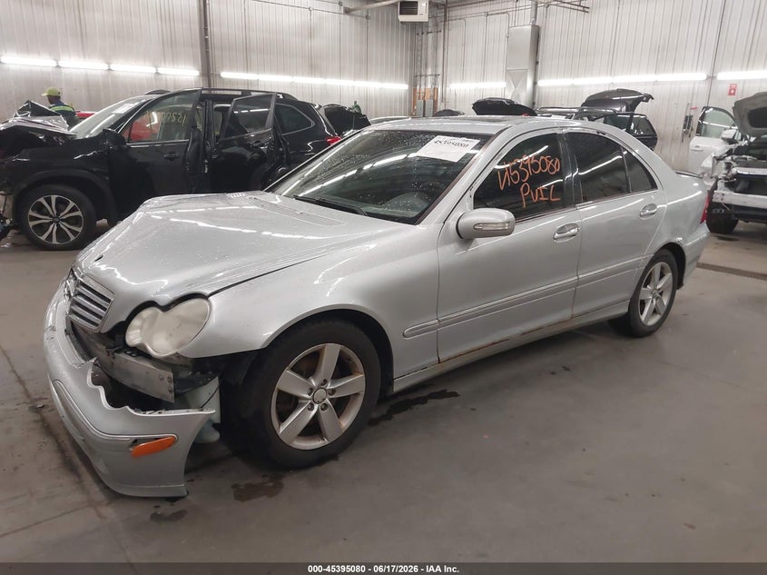 2007 Mercedes-benz C class VIN WDBRF92H47F859627 IAAI salvage auction — FRONT END, Parts Only Bos (Minnesota), sold $350 on 2026-07-07 (photo 2)