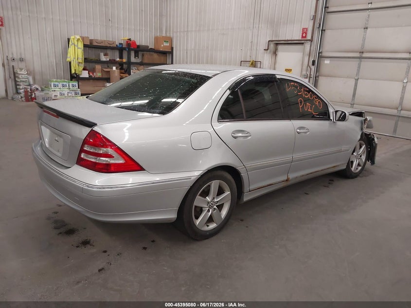 2007 Mercedes-benz C class VIN WDBRF92H47F859627 IAAI salvage auction — FRONT END, Parts Only Bos (Minnesota), sold $350 on 2026-07-07 (photo 4)