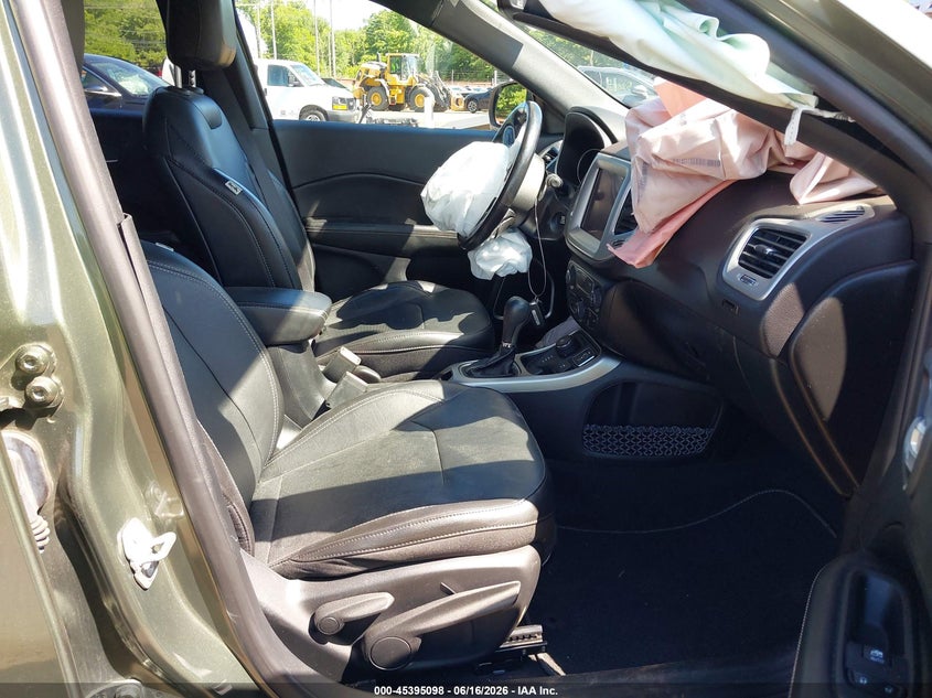 2021 Jeep Compass VIN 3C4NJDEBXMT568981 IAAI salvage auction — FRONT END, Salvage Title, sold $2,850 on 2026-07-18 (photo 5)