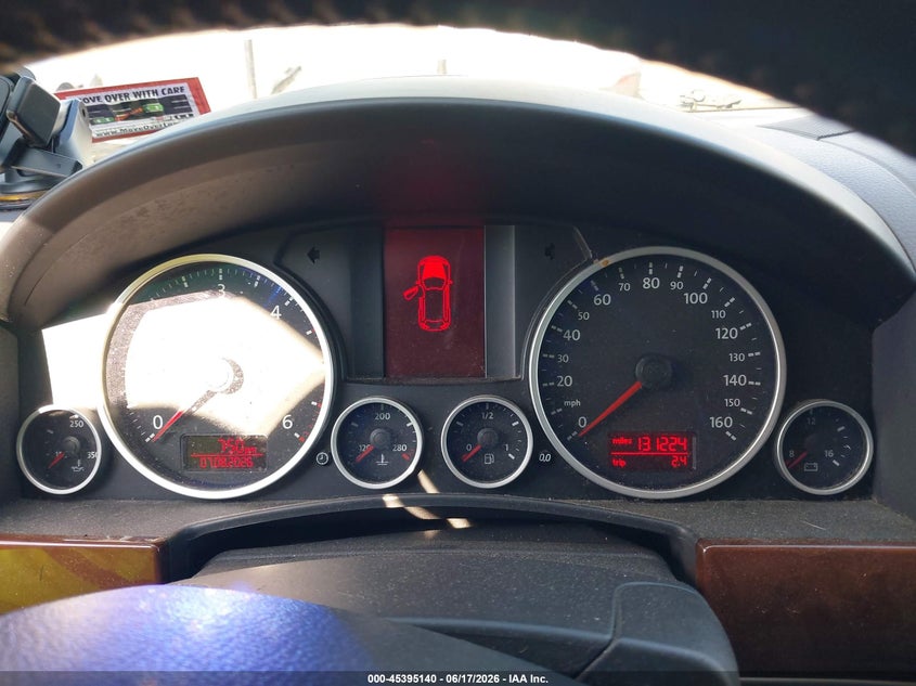 2010 Volkswagen Touareg VIN WVGFK7A92AD003434 IAAI salvage auction — FRONT END, Salvage (Idaho), sold $275 on 2026-07-15 (photo 7)