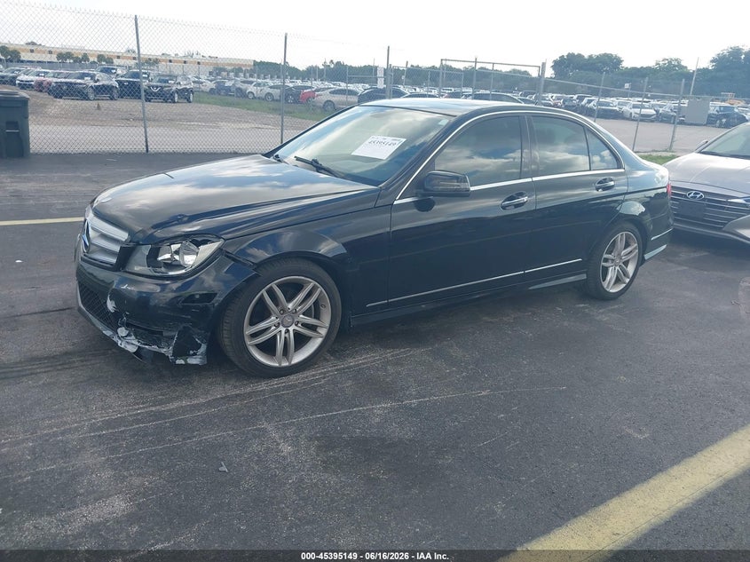 2012 Mercedes-benz C-klasse VIN WDDGF8BB9CA696579 IAAI salvage auction — LEFT FRONT, Rebuildable (Florida), sold $25 on 2026-07-30 (photo 2)
