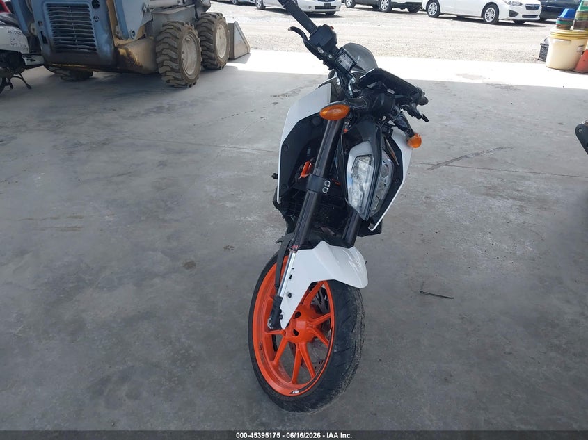 2018 Ktm 390 adventure VIN MD2JPJ40XJC257208 IAAI salvage auction — FRONT & REAR, Salvage Title, sold $25 on 2026-07-29 (photo 5)