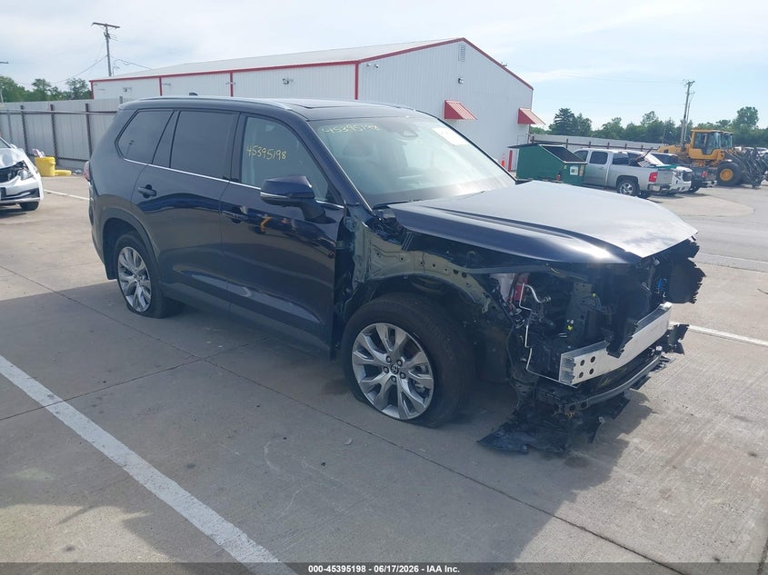 2026 Toyota Highlander VIN 5TDAAAB57TS130200 IAAI salvage auction — FRONT END, Salvage Title, sold $26,250 on 2026-07-31 (photo 1)