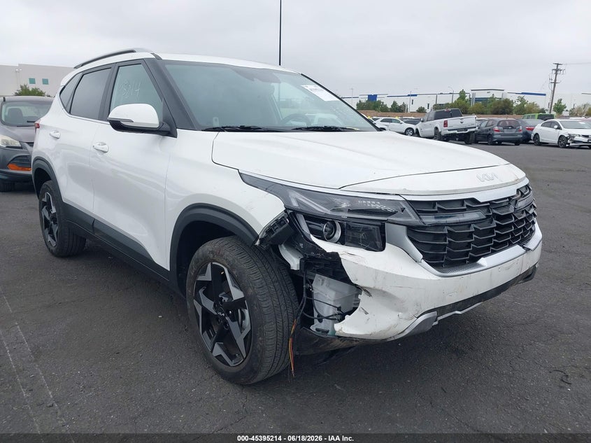 2025 Kia Seltos VIN KNDER2AA9S7733897 IAAI salvage auction — FRONT END, Salvage Title, sold $7,500 on 2026-07-08 (photo 1)
