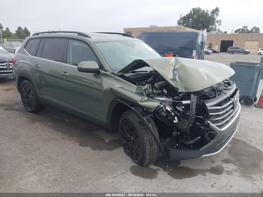 2026 Volkswagen Atlas VIN 1V2KN2CA5TC574699 IAAI salvage auction — RIGHT FRONT, Salvage Title, sold $10,000 on 2026-07-29 (photo 1)