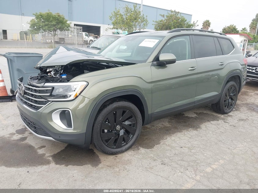 2026 Volkswagen Atlas VIN 1V2KN2CA5TC574699 IAAI salvage auction — RIGHT FRONT, Salvage Title, sold $10,000 on 2026-07-29 (photo 2)