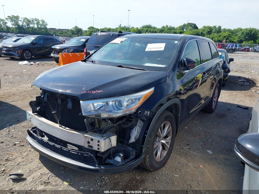 2016 Toyota Highlander VIN 5TDBKRFHXGS256710 IAAI salvage auction — FRONT END, Clear (Tennessee), sold $7,600 on 2026-07-09 (photo 2)