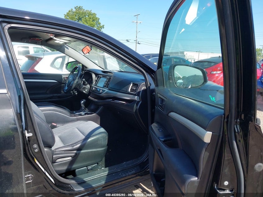 2016 Toyota Highlander VIN 5TDBKRFHXGS256710 IAAI salvage auction — FRONT END, Clear (Tennessee), sold $7,600 on 2026-07-09 (photo 5)