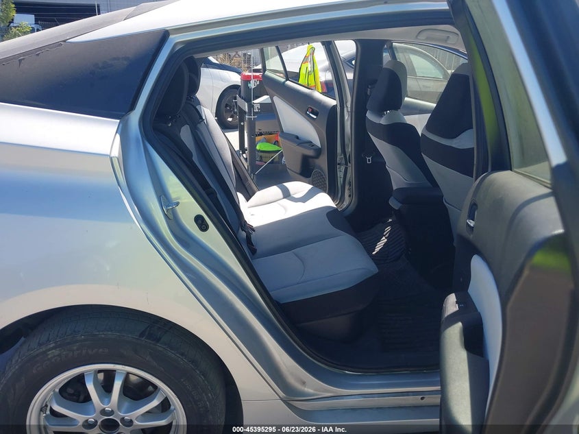 2017 Toyota Prius VIN JTDKBRFU6H3574792 IAAI salvage auction — SIDE, Salvage (California), sold $3,950 on 2026-07-06 (photo 8)