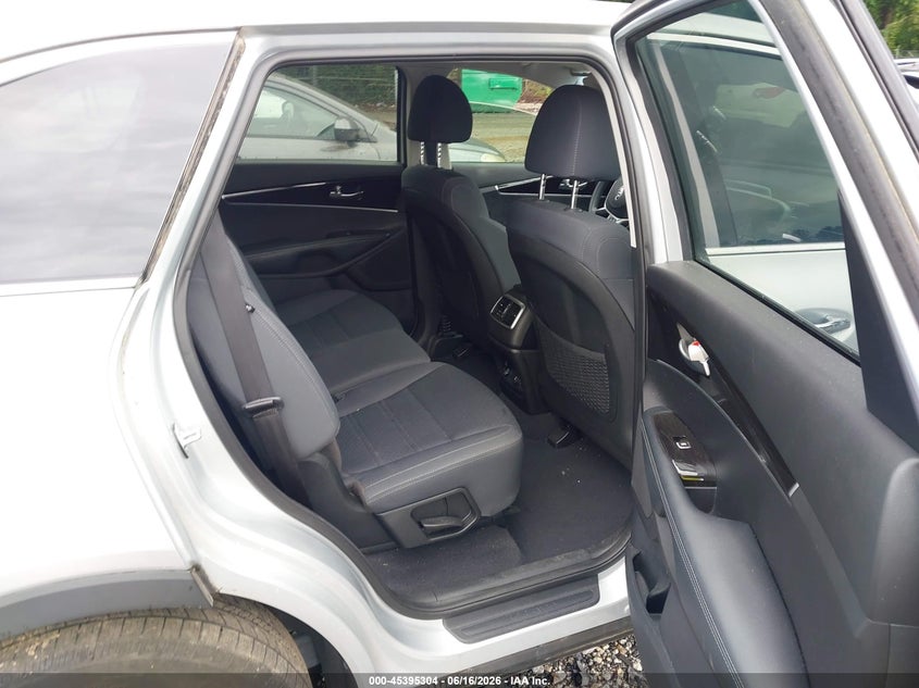 2019 Kia Sorento VIN 5XYPG4A30KG512946 IAAI salvage auction — REAR END, Salvage (Georgia), sold $2,750 on 2026-07-24 (photo 8)