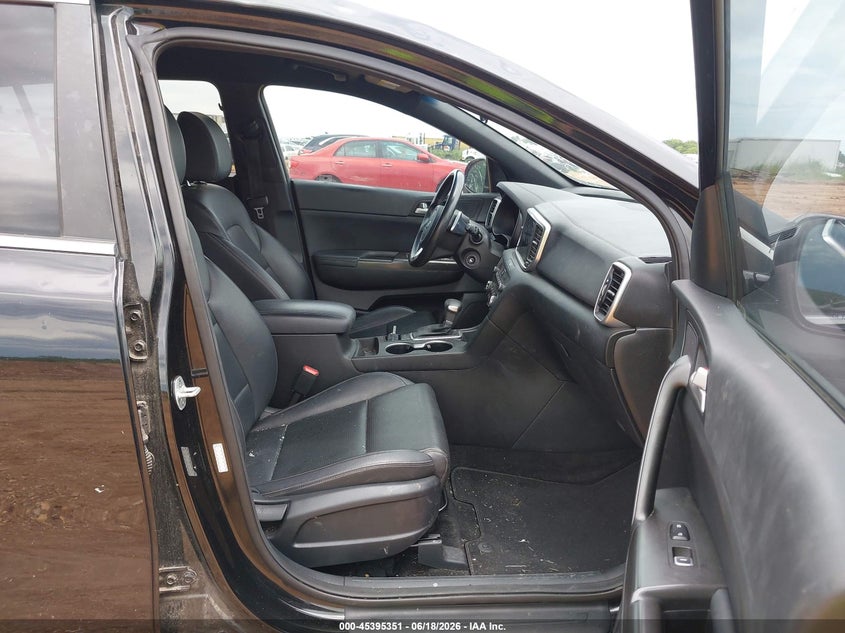 2020 Kia Sportage VIN KNDP63AC8L7764634 IAAI salvage auction — HAIL, Clear (Missouri), sold $850 on 2026-07-27 (photo 5)