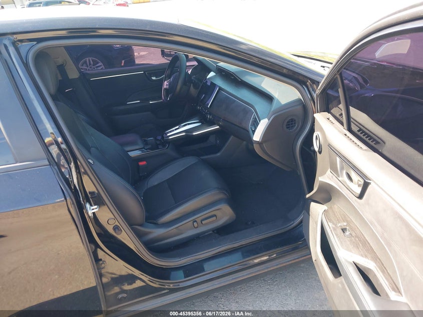 2018 Honda Clarity VIN JHMZC5F33JC002482 IAAI salvage auction — LEFT FRONT, Salvage Title, sold $2,650 on 2026-07-23 (photo 5)