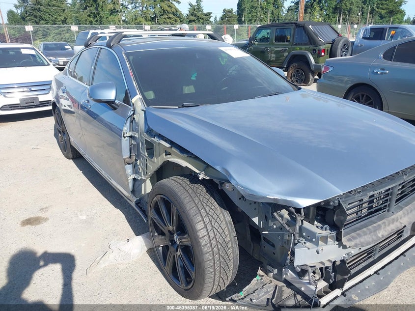 2017 Volvo S90 VIN YV1A22ML6H1001510 IAAI salvage auction — FRONT END, Salvage Title, sold $25 on 2026-07-29 (photo 1)