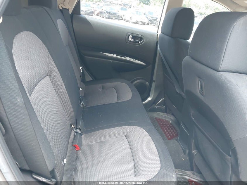 2010 Nissan Rogue VIN JN8AS5MV5AW612330 IAAI salvage auction — NORMAL WEAR, Clear (Pennsylvania), sold $1,050 on 2026-07-24 (photo 8)