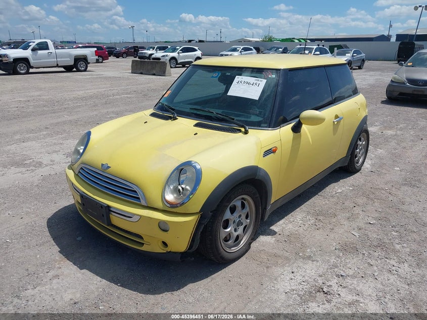2006 Mini Cooper VIN WMWRC33506TJ74565 IAAI salvage auction — LEFT REAR, Original (Texas), sold $900 on 2026-08-05 (photo 2)