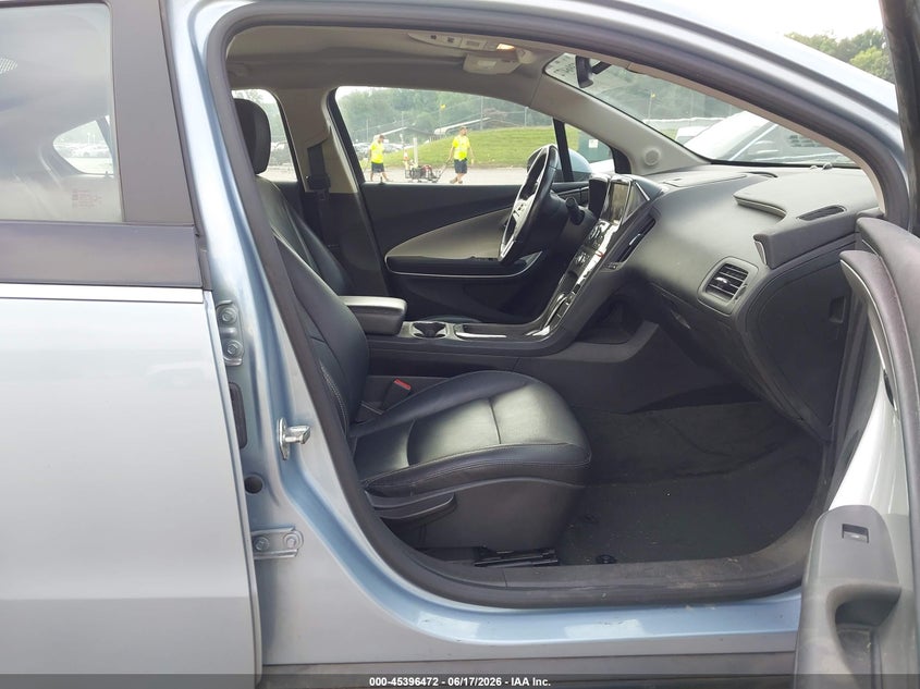 2013 Chevrolet Volt VIN 1G1RB6E48DU135167 IAAI salvage auction — FRONT END, Clear (Tennessee), sold $1,600 on 2026-07-10 (photo 5)