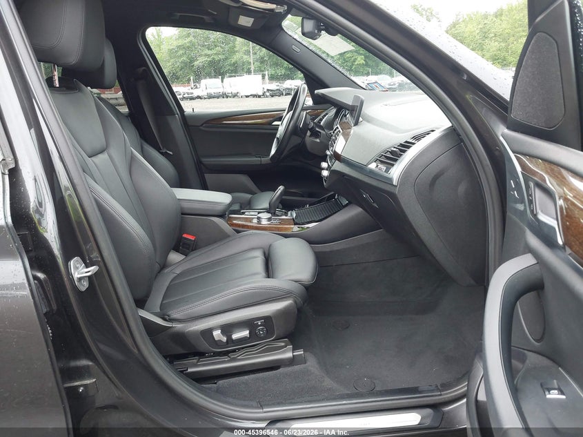2018 BMW X3 VIN 5UXTR9C56JLD89937 IAAI salvage auction — LEFT SIDE, Salvage Title, sold $9,200 on 2026-08-02 (photo 5)