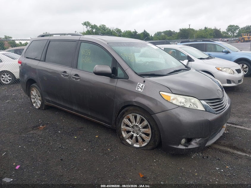 2012 Toyota Sienna VIN 5TDDK3DC5CS038875 IAAI salvage auction — FRONT END, Salvage Title, sold $2,500 on 2026-07-28 (photo 1)