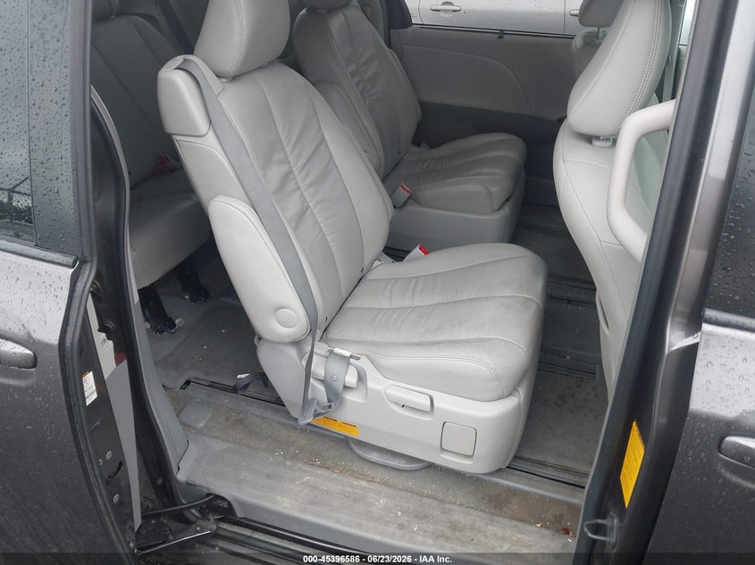 2012 Toyota Sienna VIN 5TDDK3DC5CS038875 IAAI salvage auction — FRONT END, Salvage Title, sold $2,500 on 2026-07-28 (photo 8)