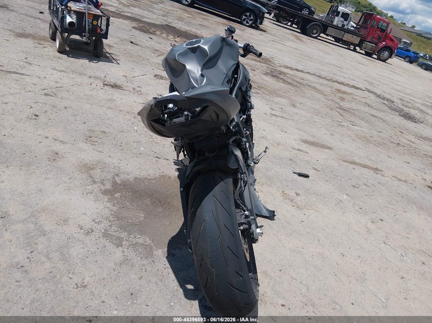 2025 Kawasaki Zx VIN JKBZXJJ16SA031322 IAAI salvage auction — ROLLOVER, Salvage (Pennsylvania), sold $575 on 2026-07-23 (photo 6)