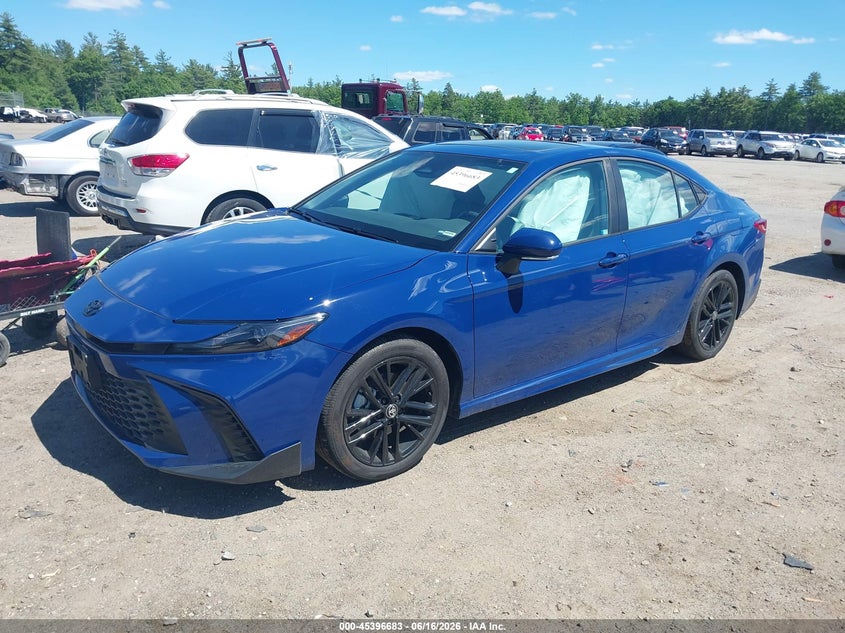 2026 Toyota Camry VIN 4T1DBADK2TU038190 IAAI salvage auction — RIGHT SIDE, Salvage (Massachusetts), sold $11,000 on 2026-08-26 (photo 2)