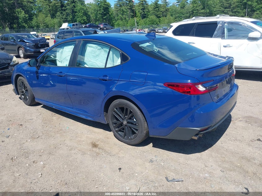 2026 Toyota Camry VIN 4T1DBADK2TU038190 IAAI salvage auction — RIGHT SIDE, Salvage (Massachusetts), sold $11,000 on 2026-08-26 (photo 3)