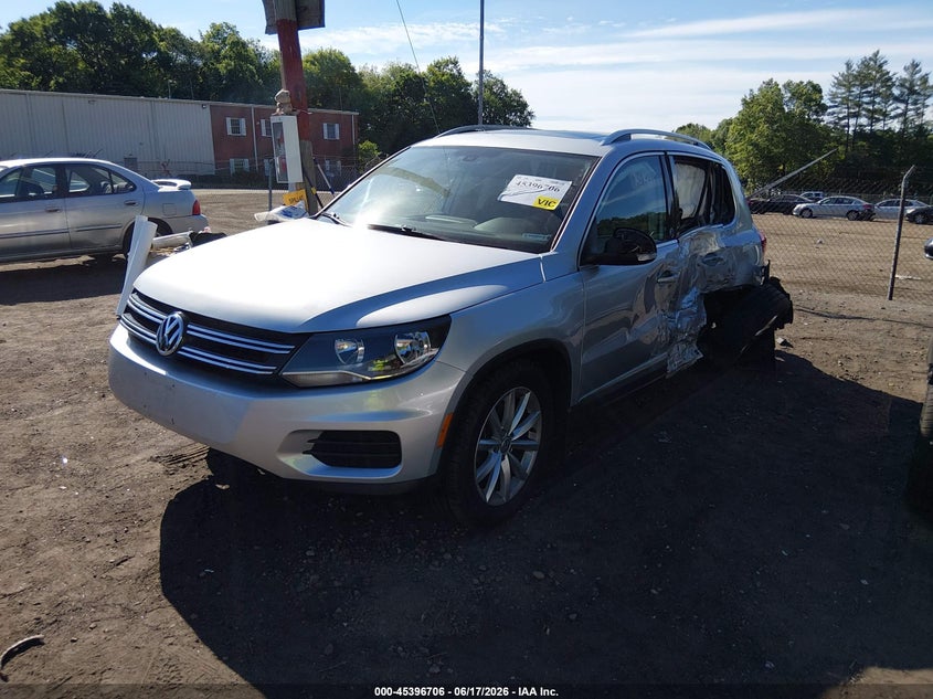 2017 Volkswagen Tiguan VIN WVGSV7AX6HK003270 IAAI salvage auction — SIDE, Salvage (Massachusetts), sold $25 on 2026-07-28 (photo 2)