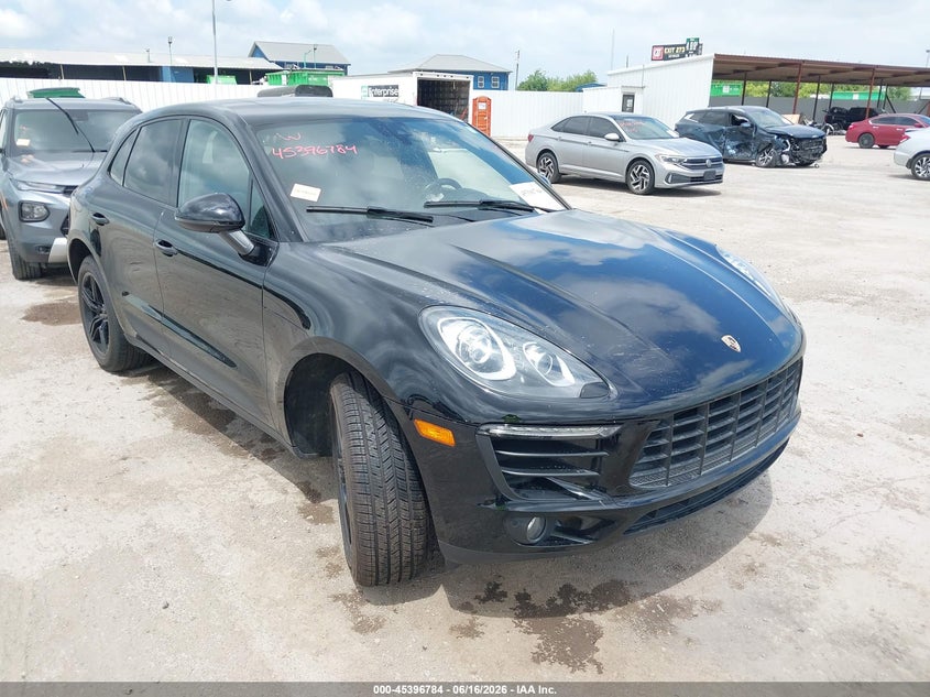 2017 Porsche Macan VIN WP1AA2A56HLB82030 IAAI salvage auction — Burn Interior, Salvage Title, sold $6,400 on 2026-08-27 (photo 1)