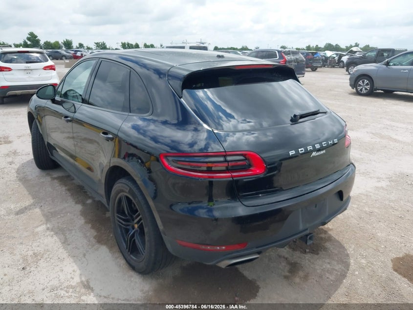 2017 Porsche Macan VIN WP1AA2A56HLB82030 IAAI salvage auction — Burn Interior, Salvage Title, sold $6,400 on 2026-08-27 (photo 3)