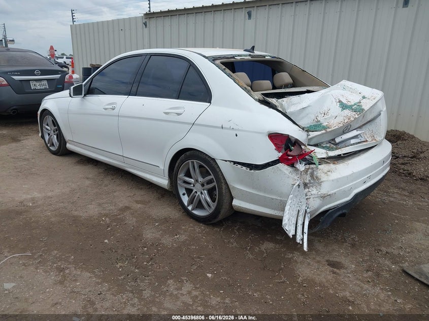 2014 Mercedes-benz C-klasse VIN WDDGF4HB4ER307819 IAAI salvage auction — REAR END, Salvage (Texas), sold $1,850 on 2026-08-10 (photo 3)
