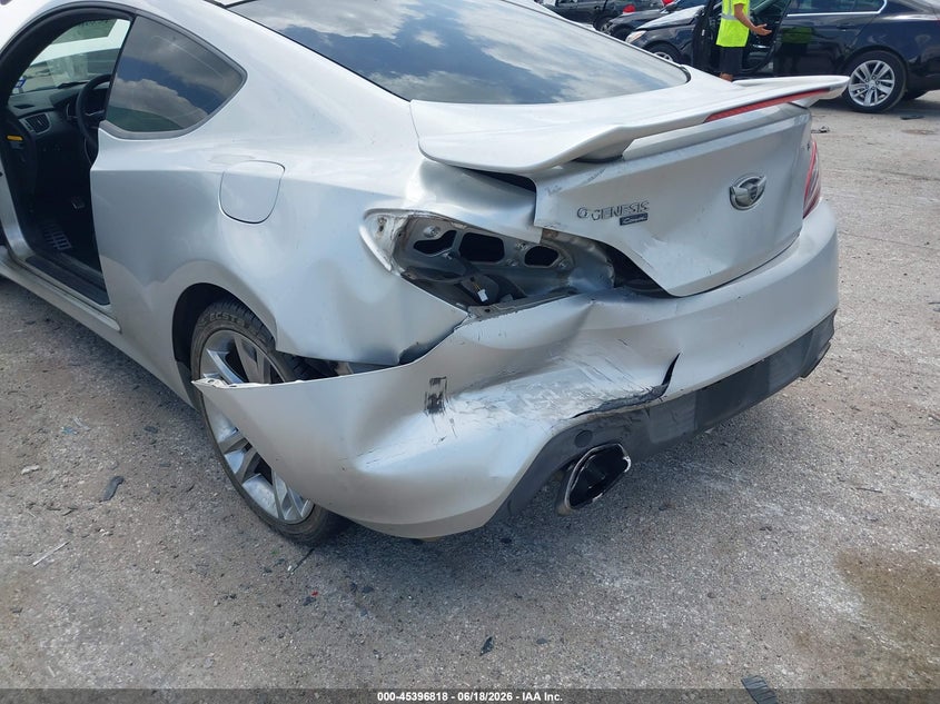2013 Hyundai Genesis VIN KMHHU6KJ6DU108455 IAAI salvage auction — REAR END, Salvage (Texas), sold $1,825 on 2026-07-21 (photo 6)