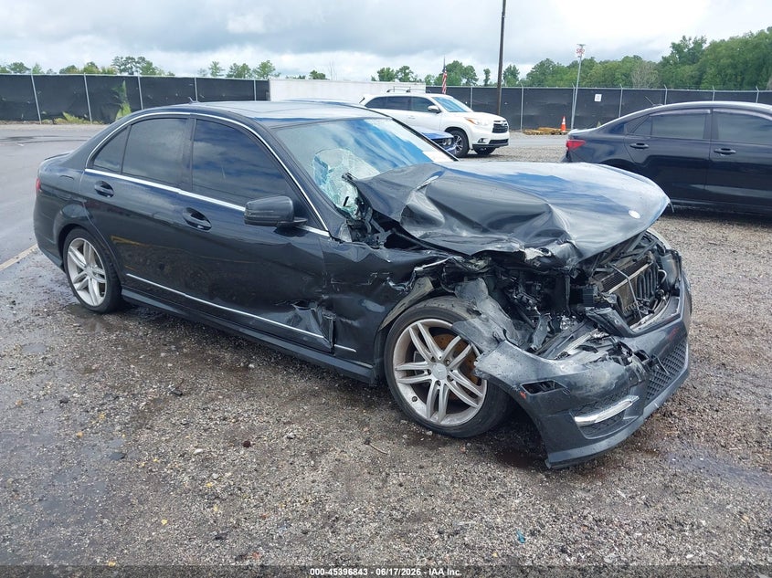 2012 Mercedes-benz C-klasse VIN WDDGF8BB0CA697197 IAAI salvage auction — FRONT END, Salvage Title, sold $350 on 2026-08-02 (photo 1)
