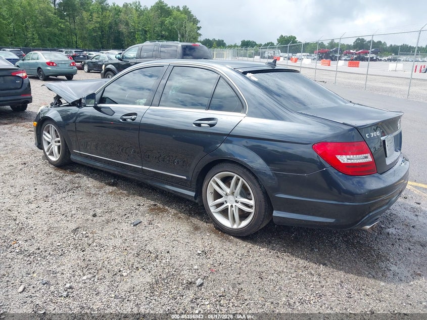 2012 Mercedes-benz C-klasse VIN WDDGF8BB0CA697197 IAAI salvage auction — FRONT END, Salvage Title, sold $350 on 2026-08-02 (photo 3)