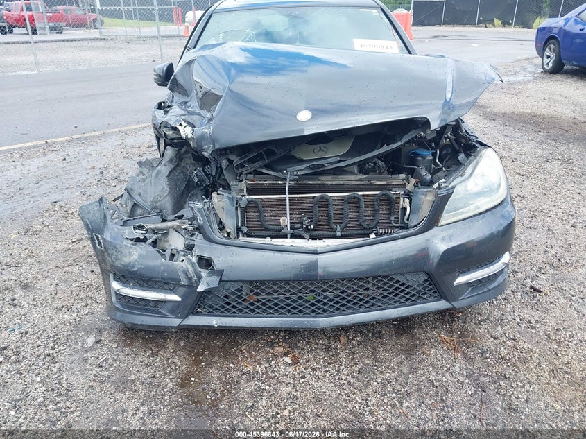 2012 Mercedes-benz C-klasse VIN WDDGF8BB0CA697197 IAAI salvage auction — FRONT END, Salvage Title, sold $350 on 2026-08-02 (photo 6)