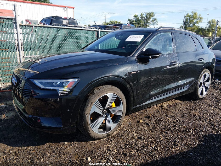 2022 Audi E-tron VIN WA1LAAGE8NB006538 IAAI salvage auction — REAR END, Salvage (Ohio), sold $1,150 on 2026-07-29 (photo 2)