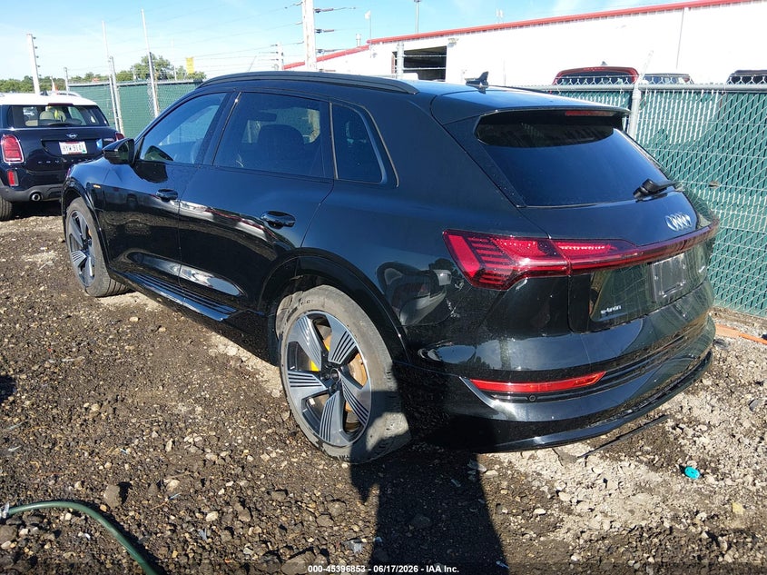 2022 Audi E-tron VIN WA1LAAGE8NB006538 IAAI salvage auction — REAR END, Salvage (Ohio), sold $1,150 on 2026-07-29 (photo 3)