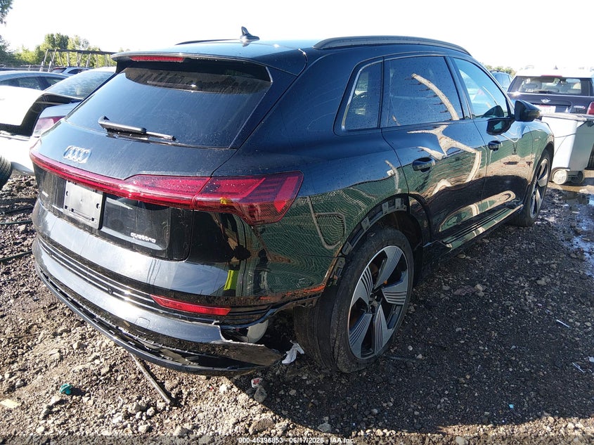 2022 Audi E-tron VIN WA1LAAGE8NB006538 IAAI salvage auction — REAR END, Salvage (Ohio), sold $1,150 on 2026-07-29 (photo 4)