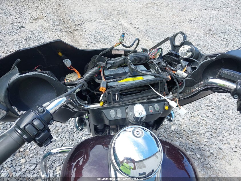 2011 Harley-davidson Flhx VIN 1HD1KBM11BB667565 IAAI salvage auction — ALL OVER, Mv-907A (New York), sold $1,200 on 2026-07-07 (photo 7)