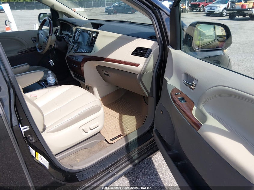 2011 Toyota Sienna VIN 5TDDK3DC3BS024956 IAAI salvage auction — MECHANICAL, Clear (South Carolina), sold $1,600 on 2026-07-29 (photo 5)