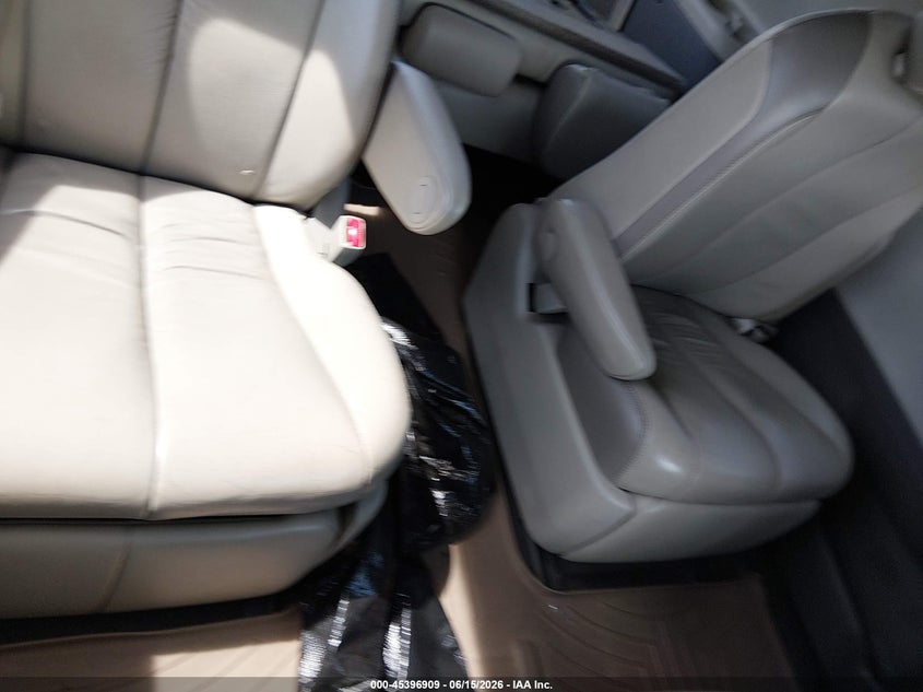 2011 Toyota Sienna VIN 5TDDK3DC3BS024956 IAAI salvage auction — MECHANICAL, Clear (South Carolina), sold $1,600 on 2026-07-29 (photo 8)