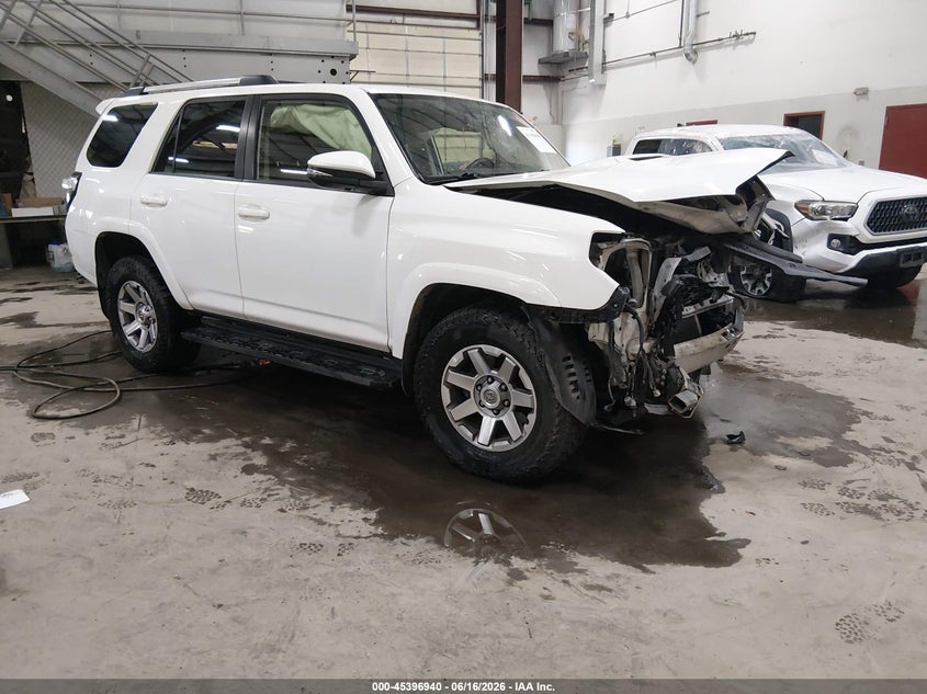 2016 Toyota 4runner VIN JTEBU5JR9G5379967 IAAI salvage auction — FRONT END, Salvage Title, sold $7,525 on 2026-07-31 (photo 1)