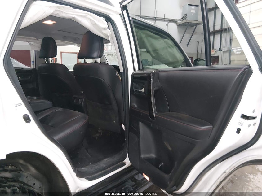 2016 Toyota 4runner VIN JTEBU5JR9G5379967 IAAI salvage auction — FRONT END, Salvage Title, sold $7,525 on 2026-07-31 (photo 8)