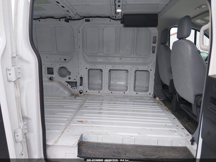 2019 Ford Transit 150 VIN 1FTYE1ZM0KKA02998 IAAI salvage auction — NORMAL WEAR, Sf97 (Kentucky), sold $26,850 on 2026-07-15 (photo 8)