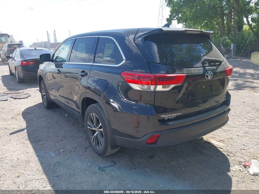 2018 Toyota Highlander VIN 5TDBZRFH0JS910214 IAAI salvage auction — RIGHT FRONT, Clear (Indiana), sold $3,650 on 2026-07-22 (photo 3)