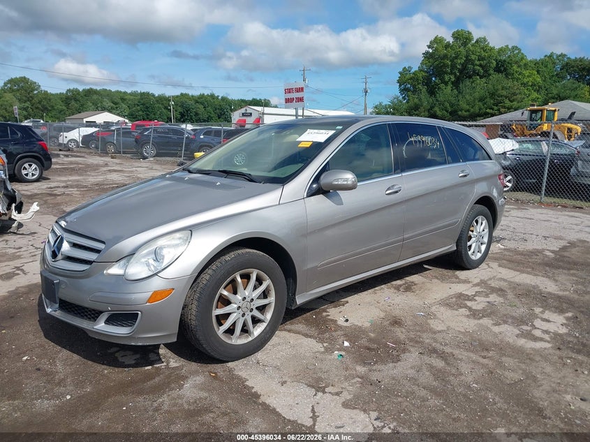 2007 Mercedes-benz R-class VIN 4JGCB65E97A053696 IAAI salvage auction — REAR END, Clear (Indiana), sold $1,000 on 2026-08-01 (photo 2)