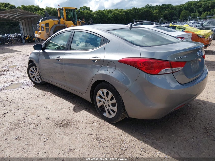 2013 Hyundai Elantra VIN KMHDH4AE8DU542355 IAAI salvage auction — NORMAL WEAR, Clear (Minnesota), sold $300 on 2026-07-29 (photo 3)