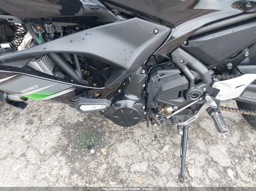 2019 Kawasaki Ninja VIN JKAEXEK17KDA30903 IAAI salvage auction — FRONT END, Salvage (Massachusetts), sold $450 on 2026-07-15 (photo 9)
